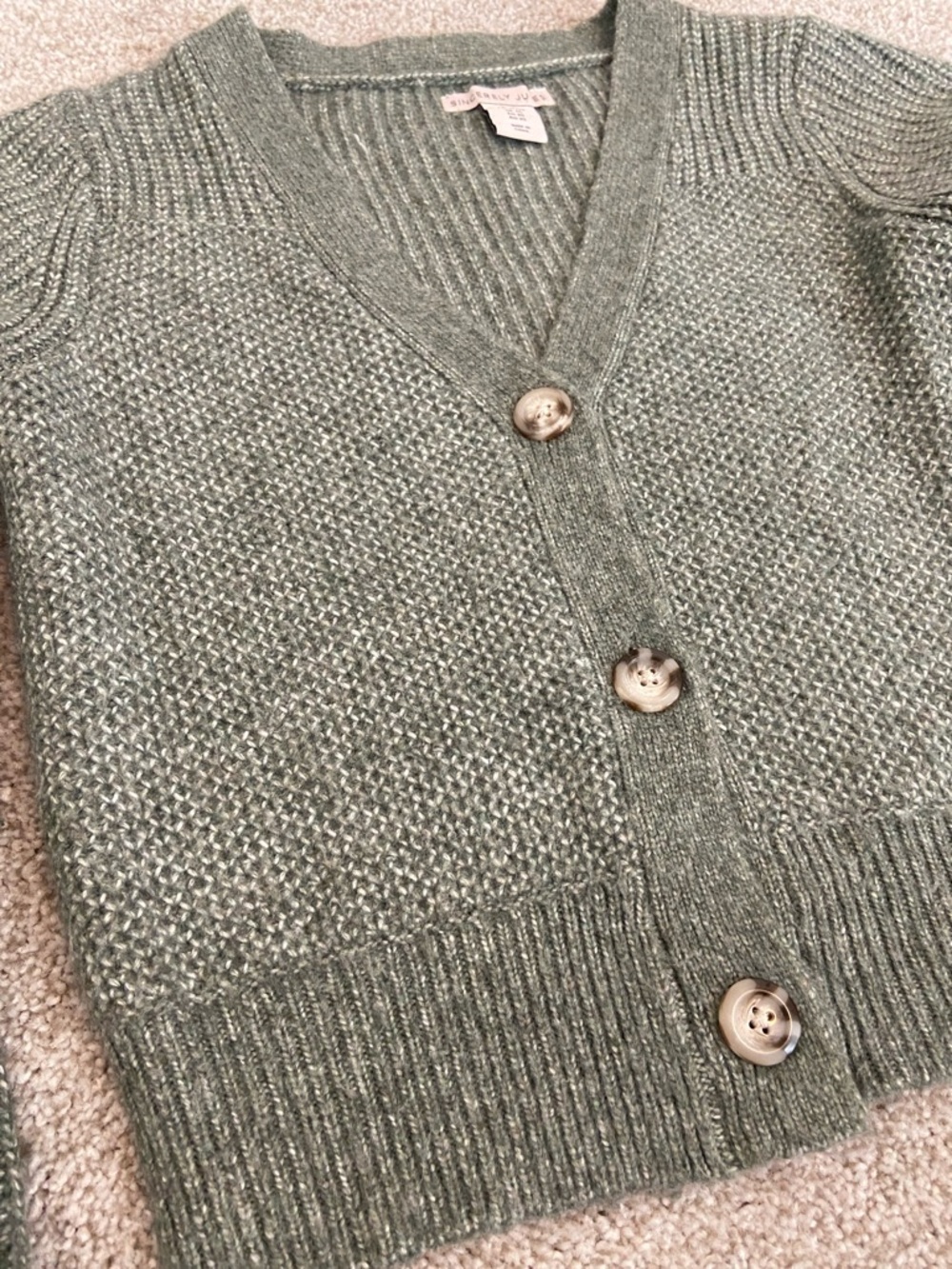 Sincerely Jules Olive Green V-Neck Cropped Button Cardigan XS ๐ค๐ - Picture 5 of 13